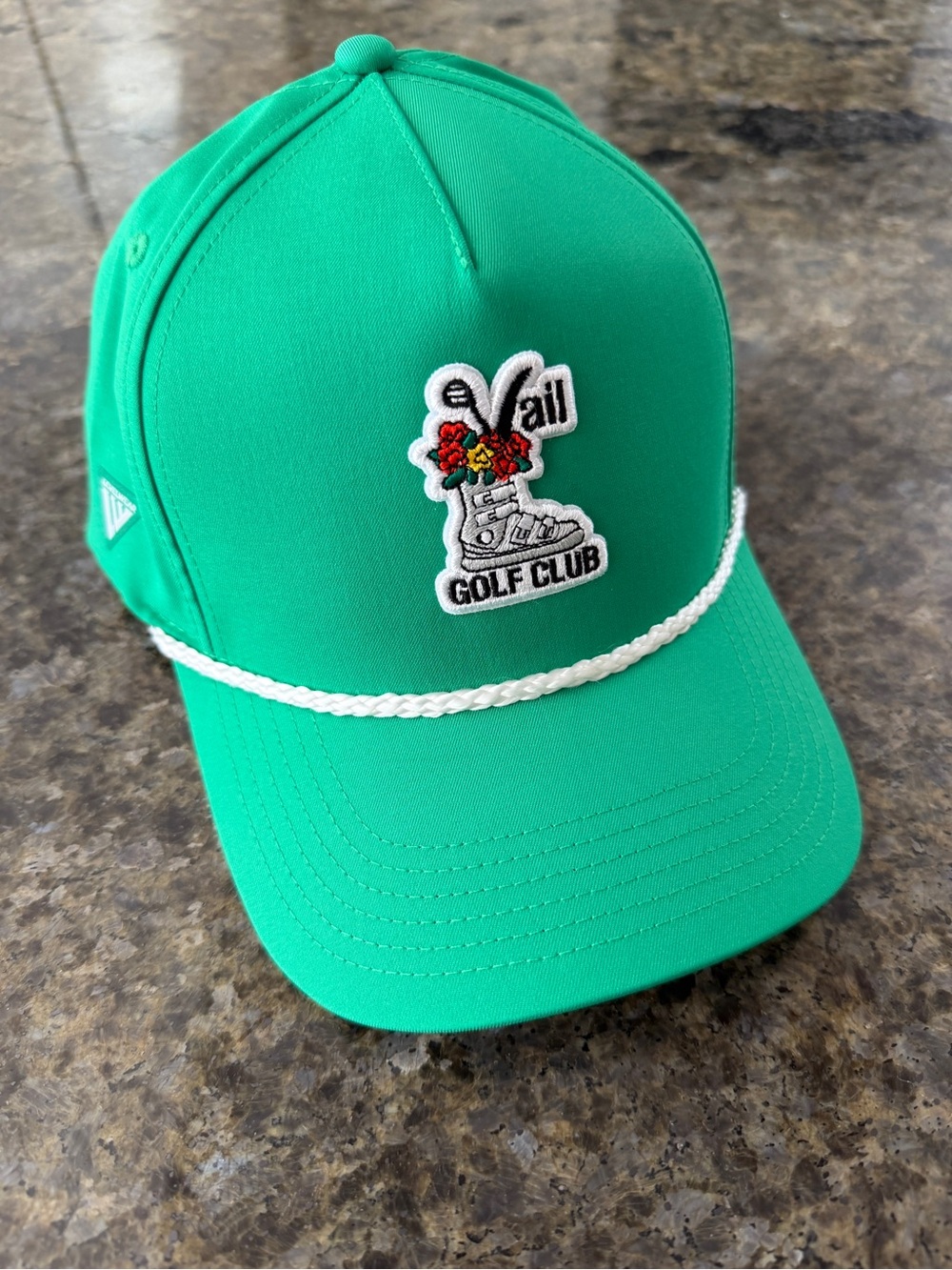 NWOT Levelwear Vail Golf Club Hat